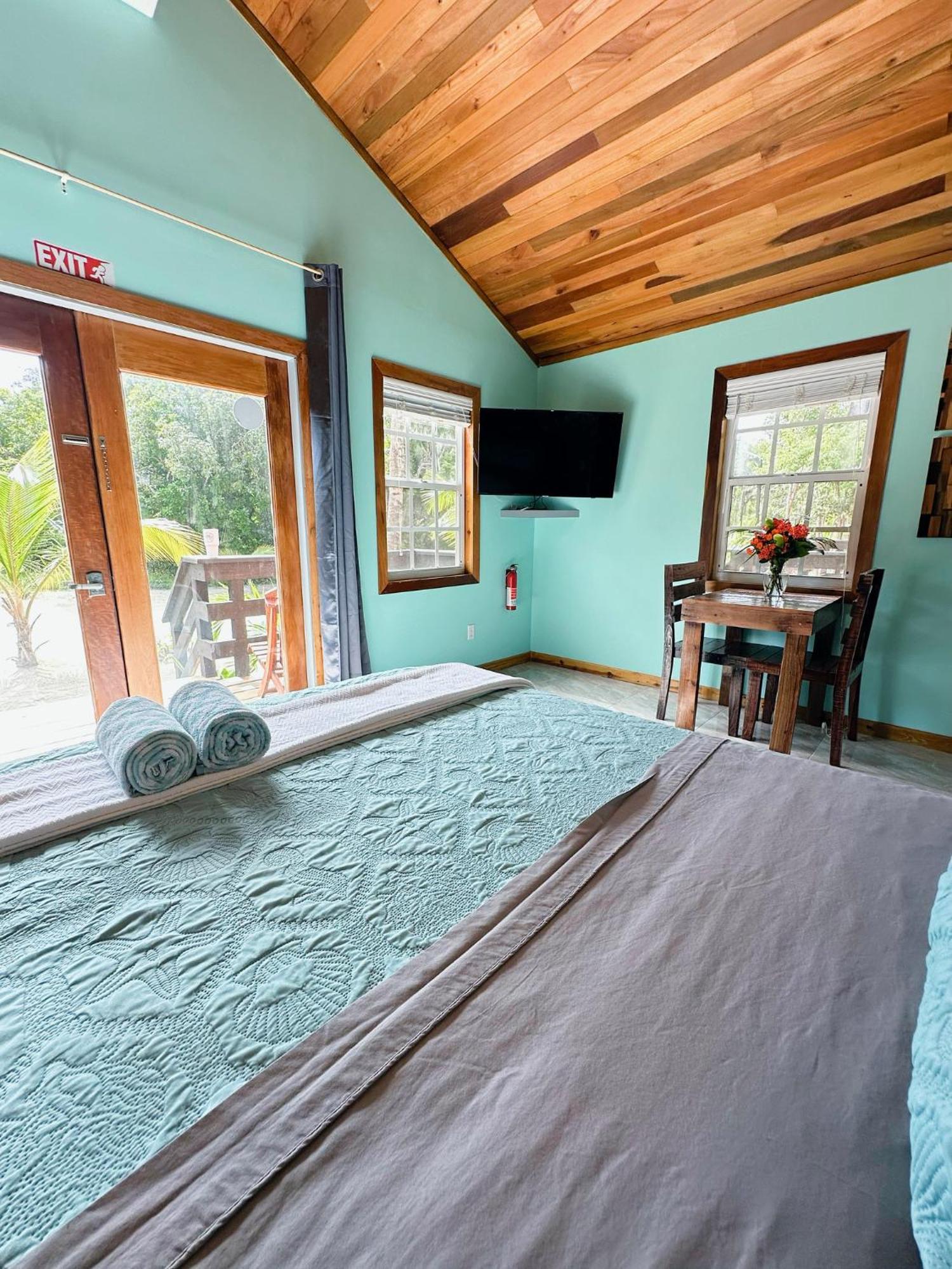 Mangata Villas Adults Only San Pedro  Exteriör bild